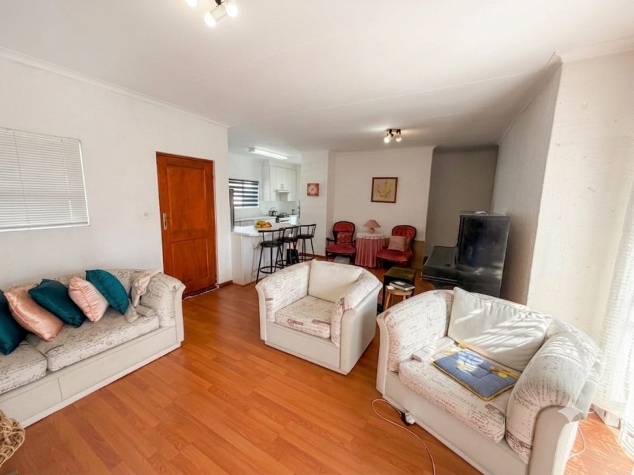 2 Bedroom Property for Sale in Vaalpark Free State